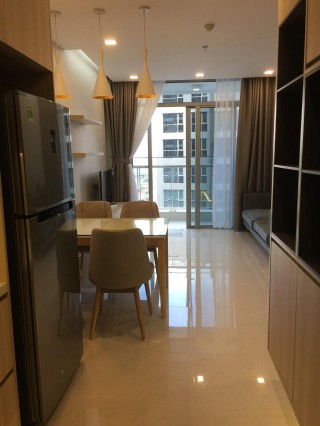 VINHOMES CENTRAL PARK  APARTMENT FOR RENT, CLOSE TO LANDMARK 81, 1 BEDROOM, POOL VIEW, ACREAGE : 55M2,  PRICE : 900 USD WITH FULL INTERIOR.